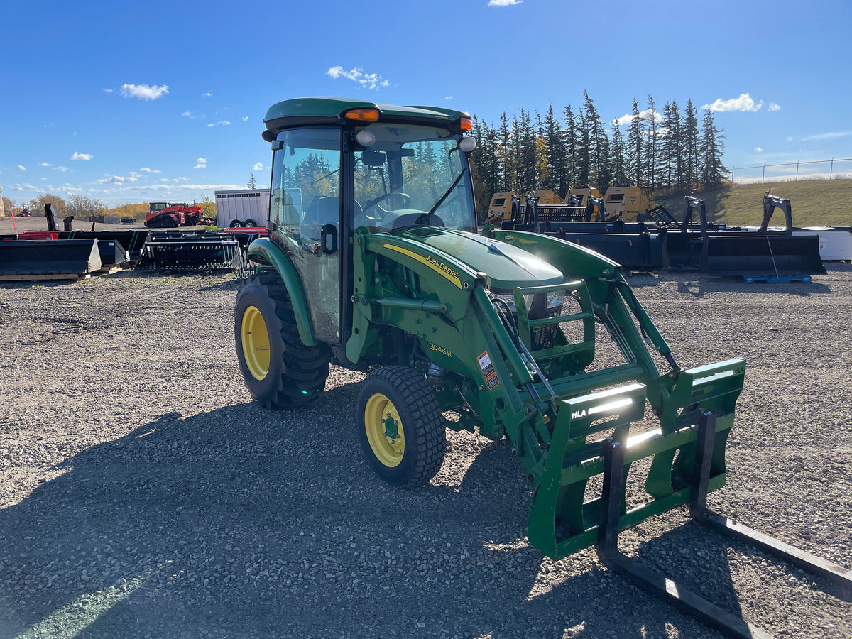 2017 John Deere 3046R, S# 1LV3046RLHH401524
