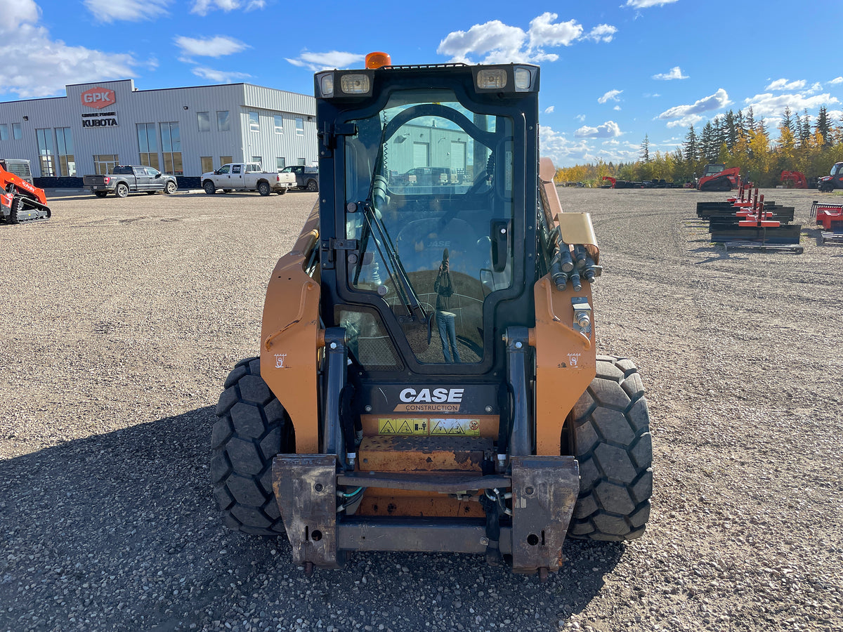 2014 Case SV250 skid steer, front quick attach plate