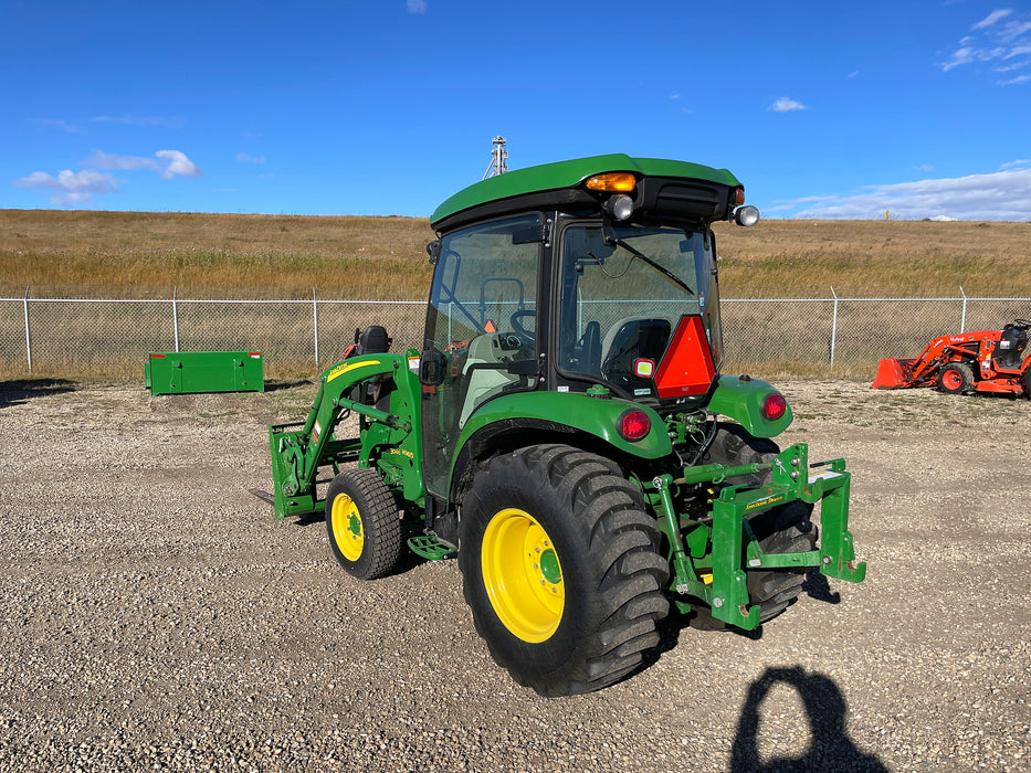 2017 John Deere 3046R, S# 1LV3046RLHH401524