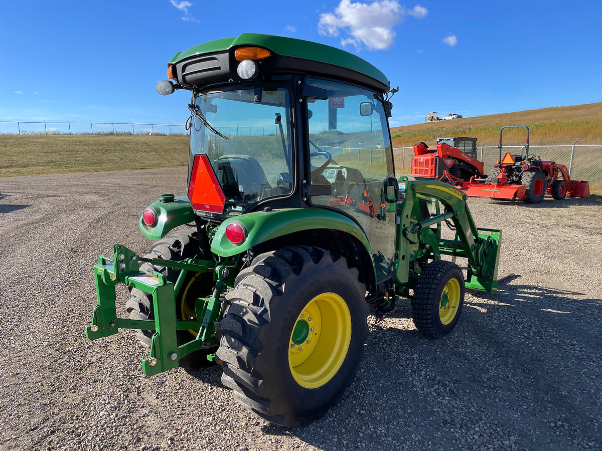 2017 John Deere 3046R, S# 1LV3046RLHH401524