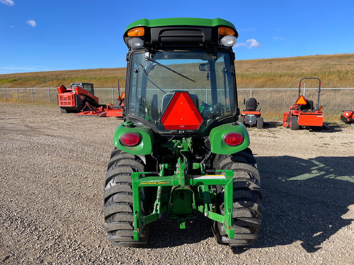 2017 John Deere 3046R, S# 1LV3046RLHH401524