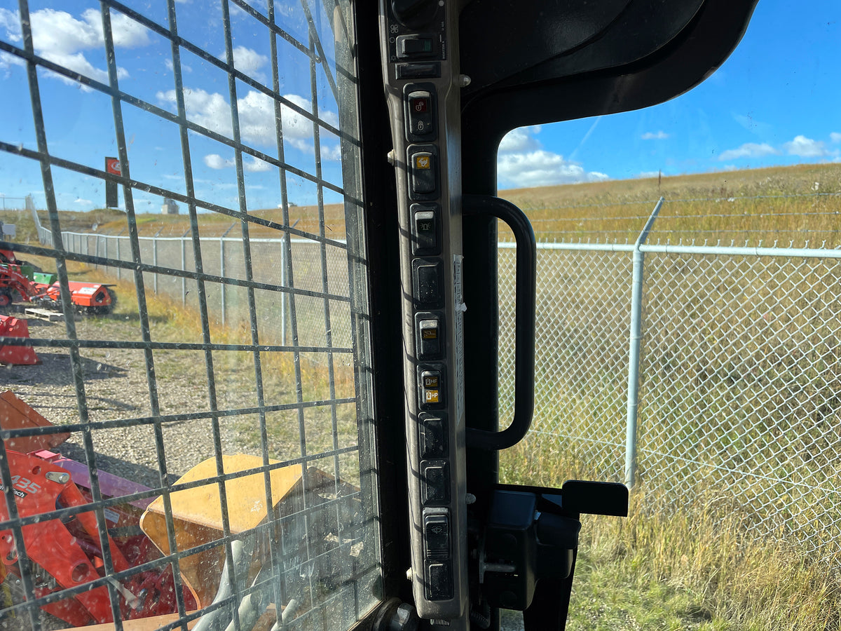 2014 Case SV250 skid steer, right pillar switches