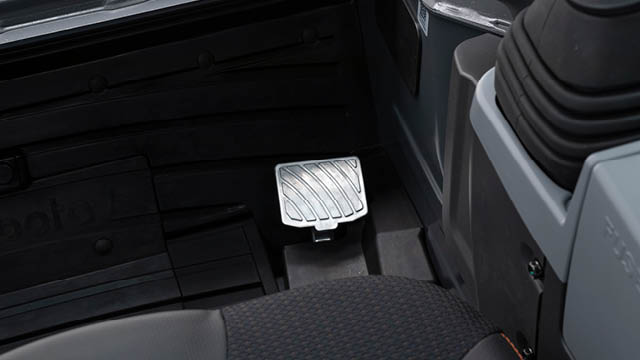Decelerator pedal