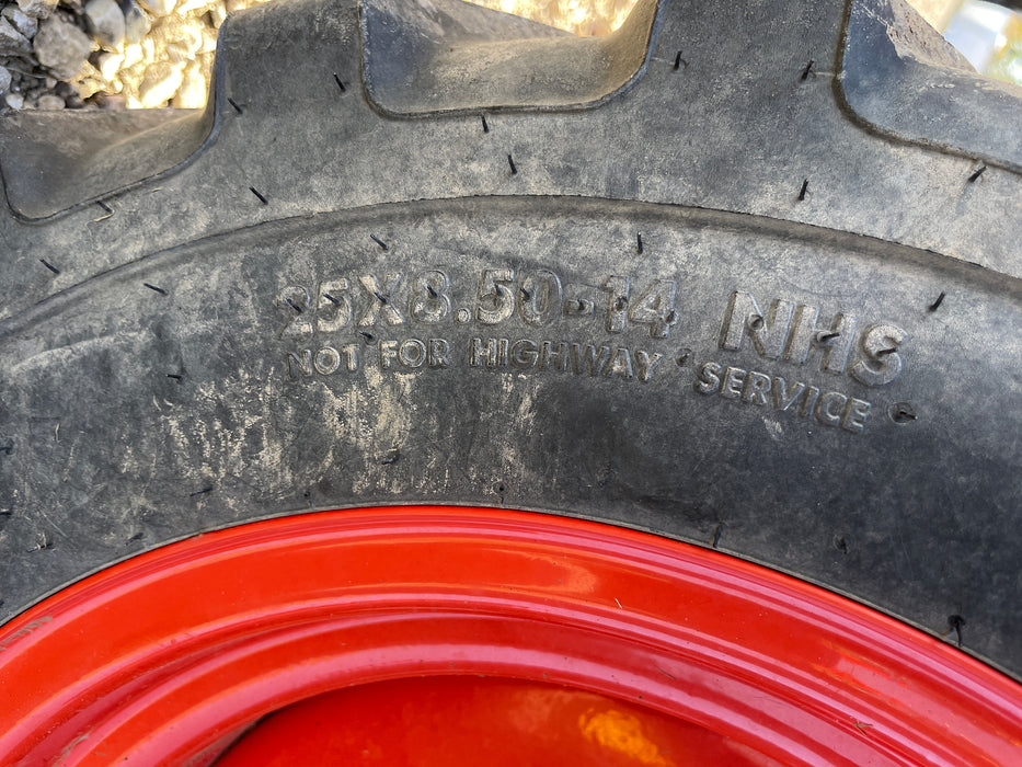 2019 Kubota B2650HSD tractor, front tire 25x8.50 14